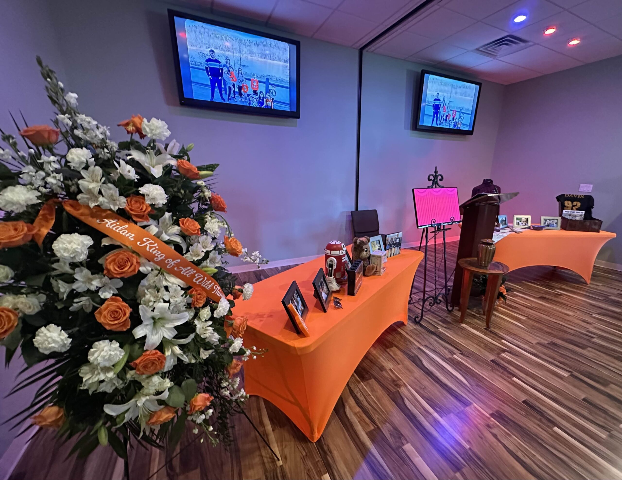 Trinity Memorial Funeral Home serving Johnson City, Tennessee
